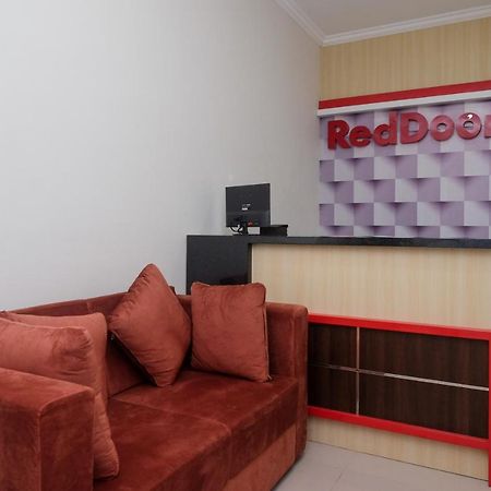 Reddoorz Near Kawasan Bandara Ahmad Yani Semarang 2 Hotel ภายนอก รูปภาพ