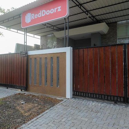 Reddoorz Near Kawasan Bandara Ahmad Yani Semarang 2 Hotel ภายนอก รูปภาพ