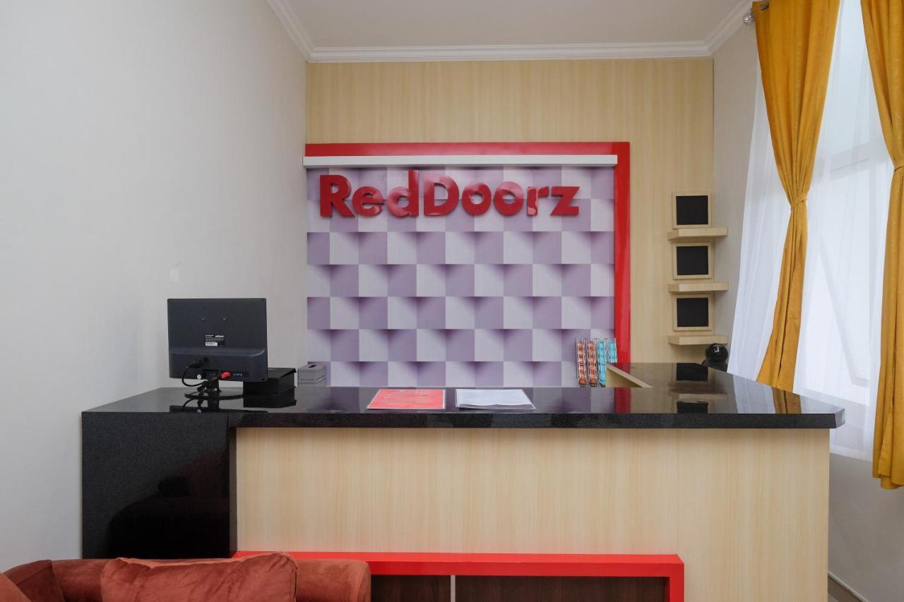 Reddoorz Near Kawasan Bandara Ahmad Yani Semarang 2 Hotel ภายนอก รูปภาพ