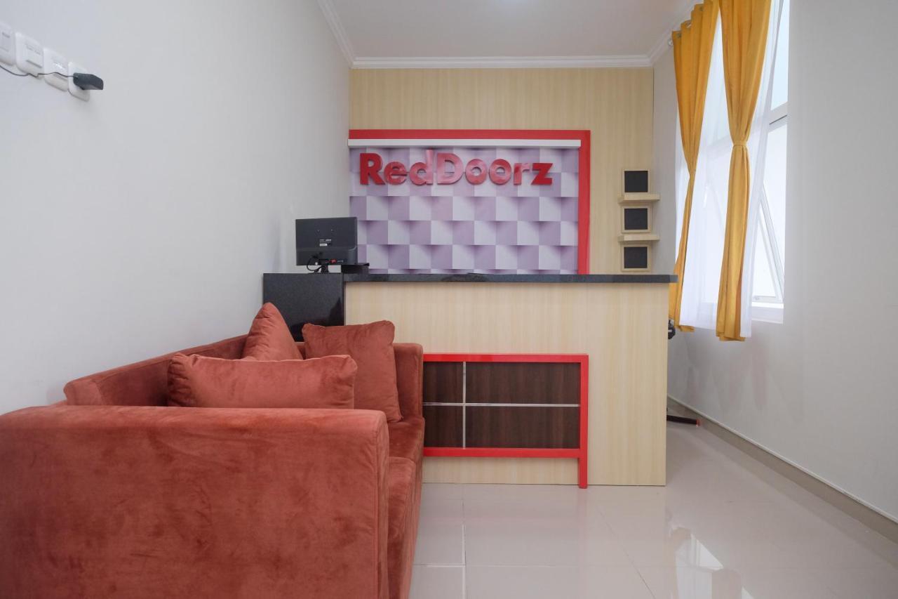 Reddoorz Near Kawasan Bandara Ahmad Yani Semarang 2 Hotel ภายนอก รูปภาพ