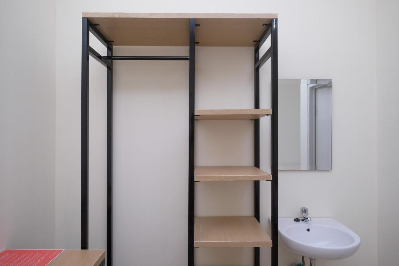 Reddoorz Near Kawasan Bandara Ahmad Yani Semarang 2 Hotel ภายนอก รูปภาพ